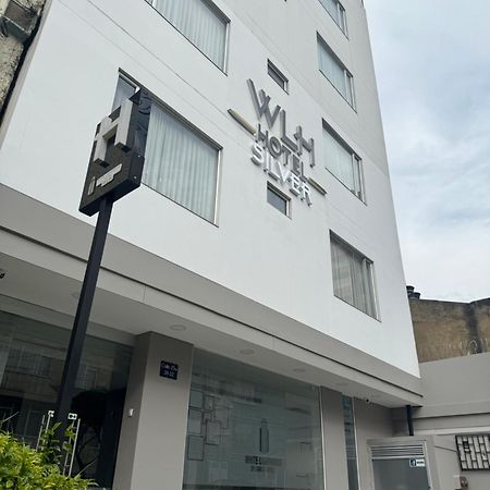 Hotel Wlh Silver Corferias Bogota Ngoại thất bức ảnh