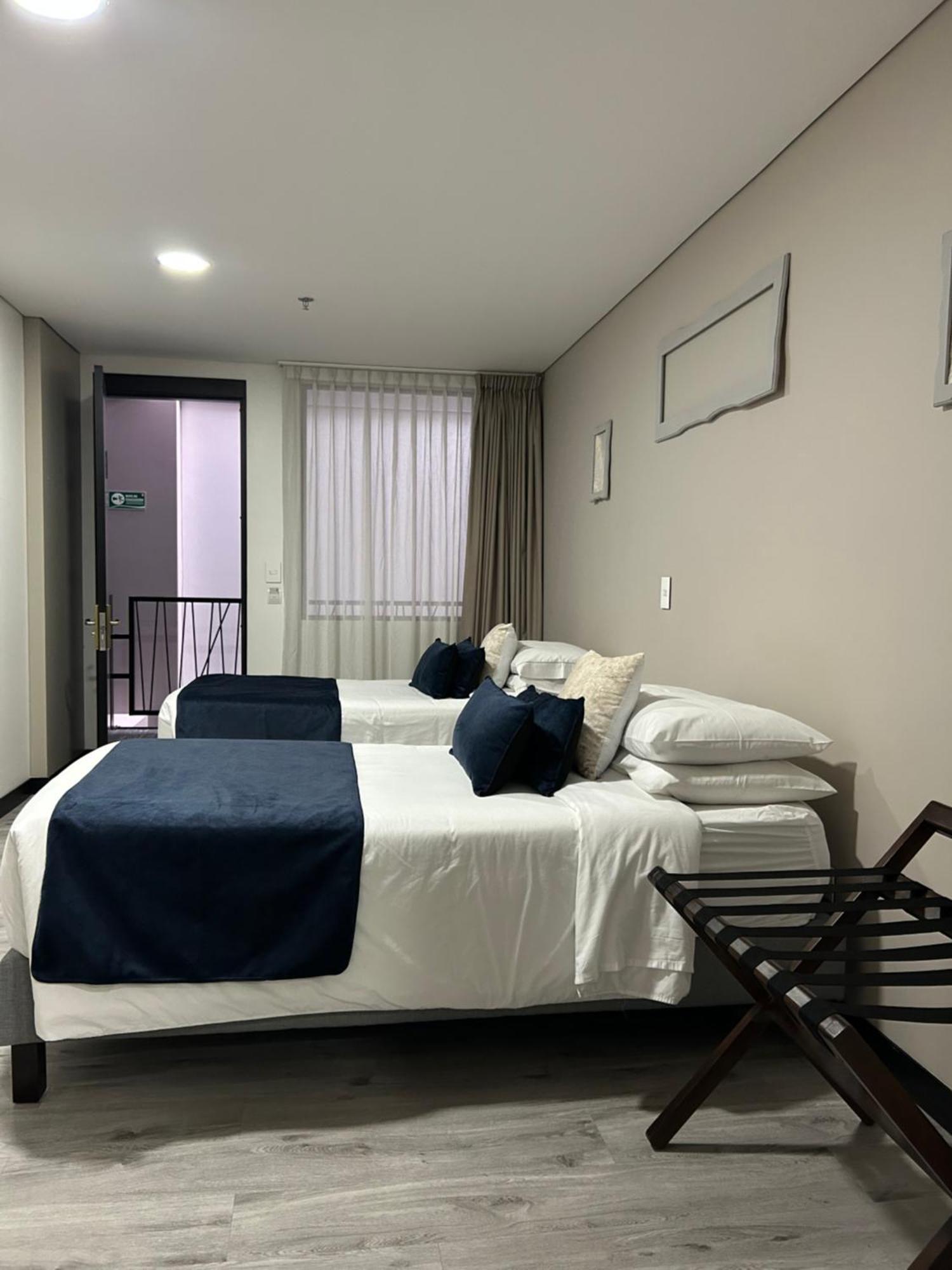 Hotel Wlh Silver Corferias Bogota Ngoại thất bức ảnh