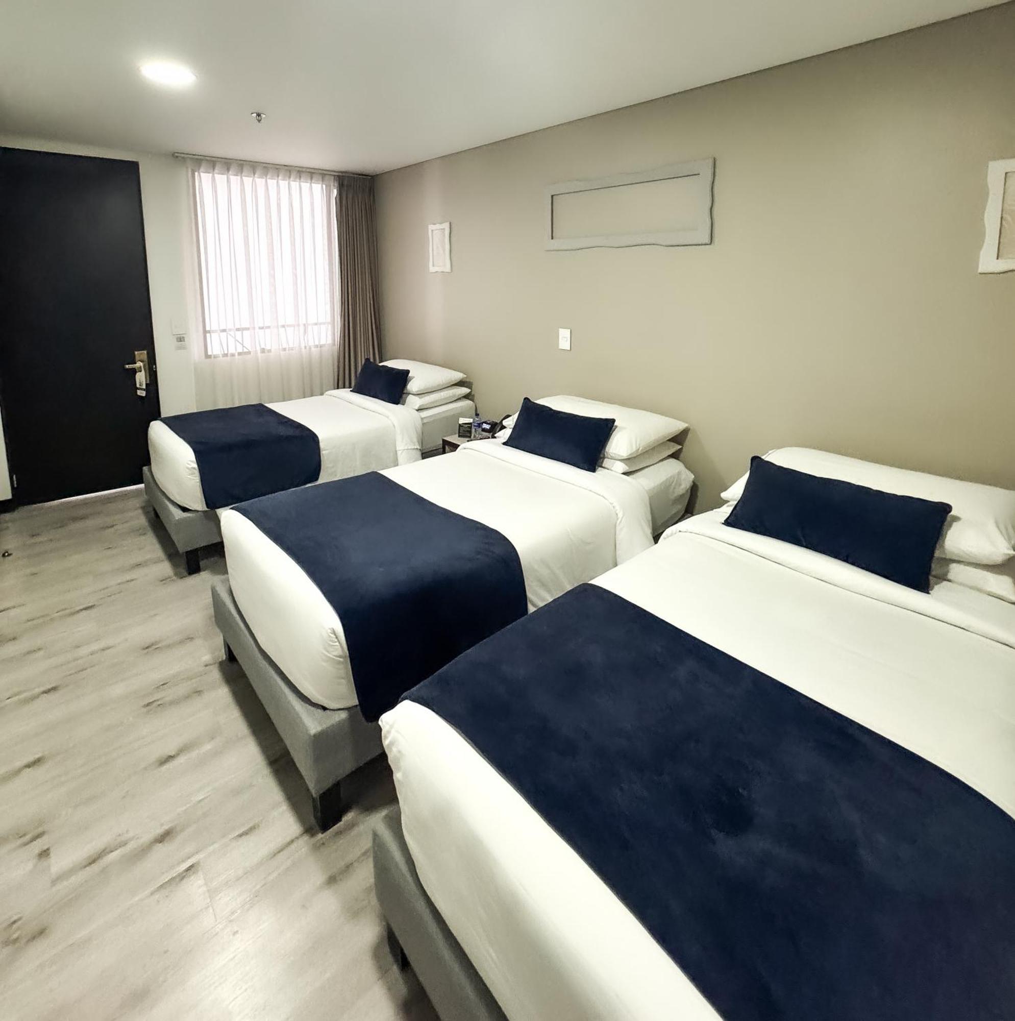 Hotel Wlh Silver Corferias Bogota Ngoại thất bức ảnh