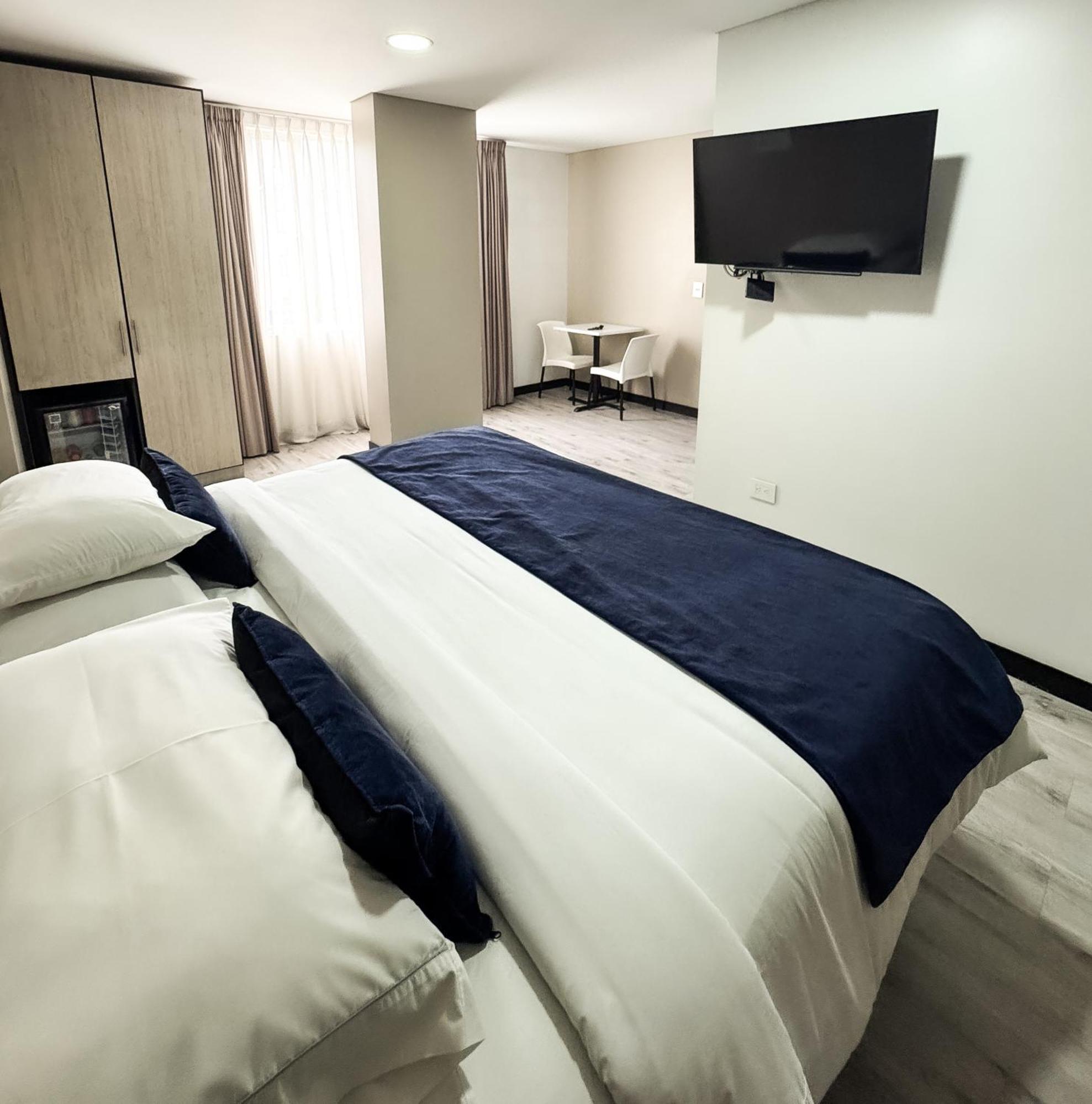 Hotel Wlh Silver Corferias Bogota Ngoại thất bức ảnh