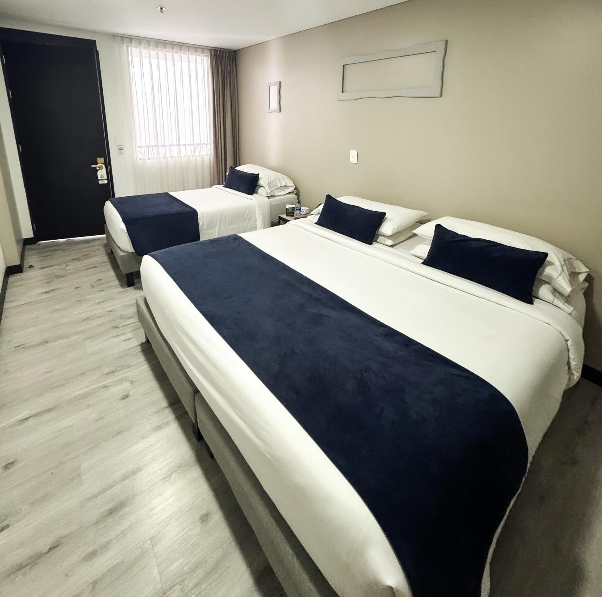 Hotel Wlh Silver Corferias Bogota Ngoại thất bức ảnh